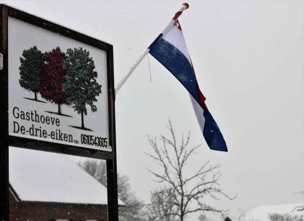 Gasthoeve-De-Drie-Eiken Oploo Luaran gambar